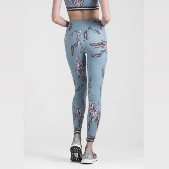 Free People Movement Serene Legging size Small - Picture 3 of 3